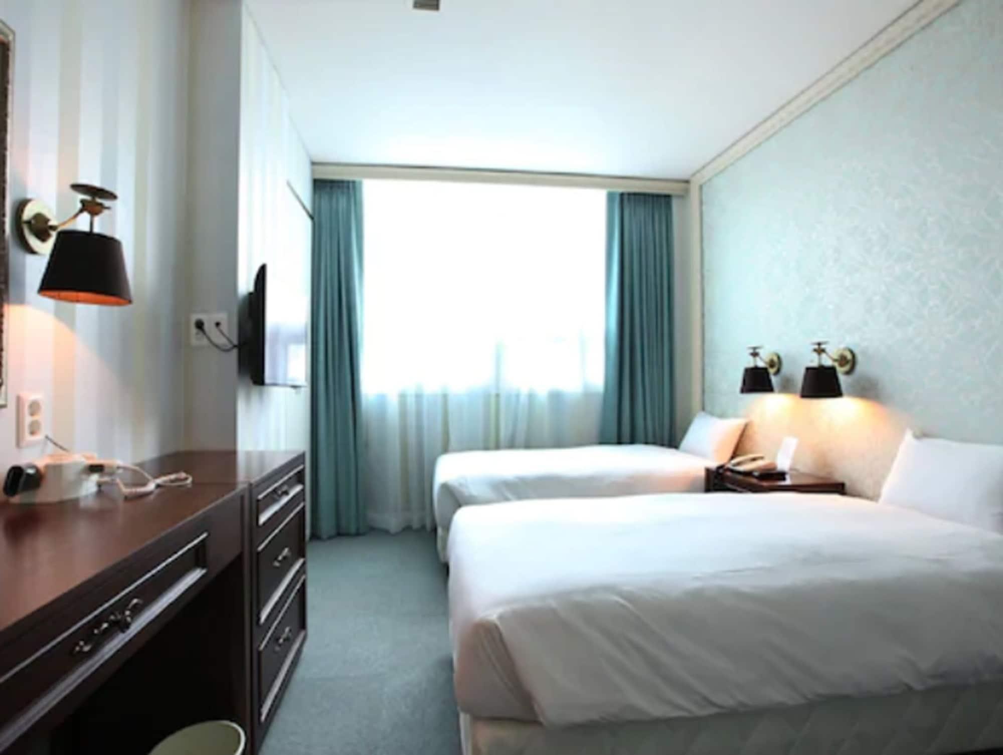 סיאול Central Tourist Hotel מראה חיצוני תמונה